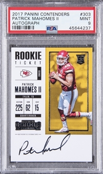 2017 Panini Contenders #303 Patrick Mahomes Signed Rookie Card - PSA MINT 9